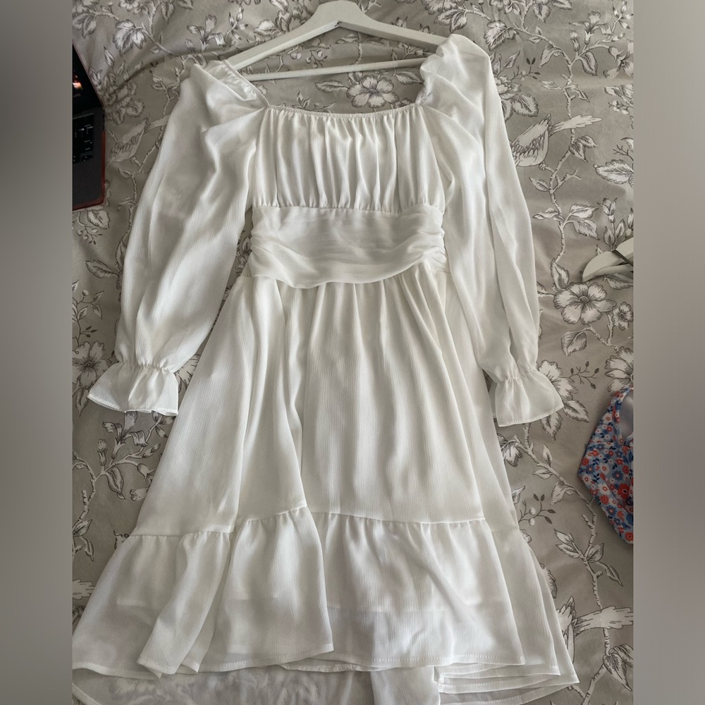 White long sleeve dress